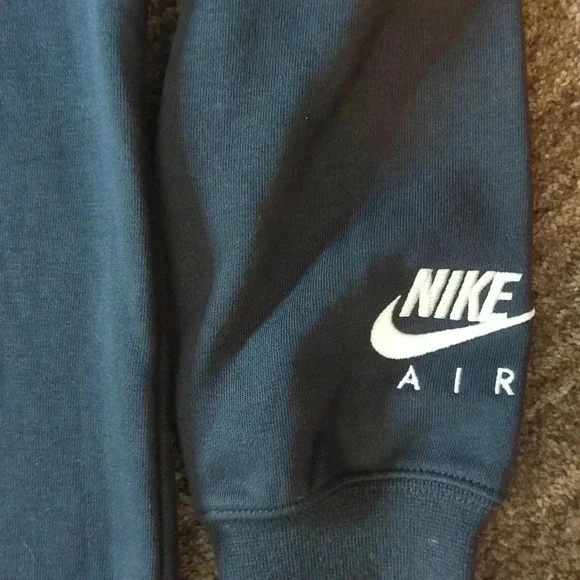 Nike Woman's Black Hoodie - Picture 3 of 4